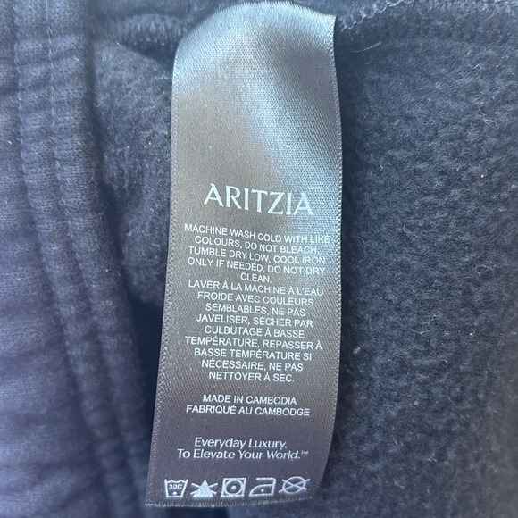 Aritzia Sweatfleece Sweatpants - Picture 4 of 5